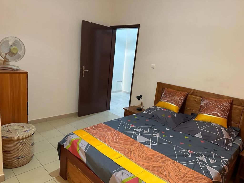 Appartement Spacieux Chez Keur Matou - F2 Dakar Exterior foto