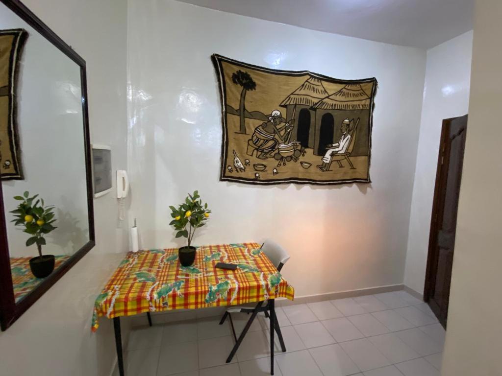 Appartement Spacieux Chez Keur Matou - F2 Dakar Exterior foto